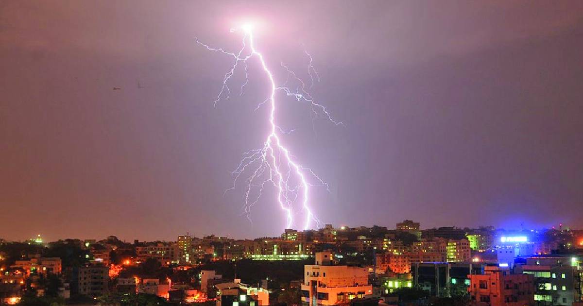 Rain & thunderstorm causes power outage in Prayagraj for 13 hours